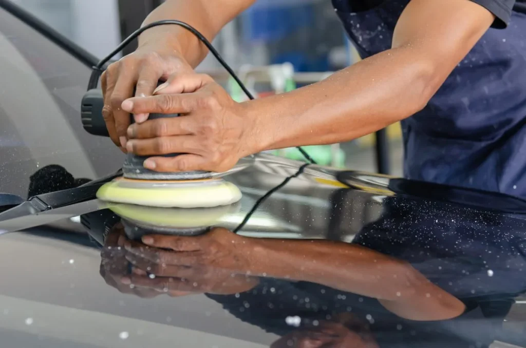 Lack polieren in 3 Schritten: Heavy Cut, Fine Cut und Finish